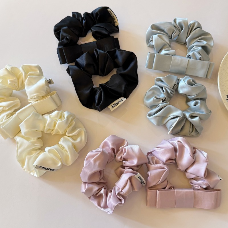 Hochwertige Glatte Einfarbige  – Satin Bow Tie Bewertung und Preis