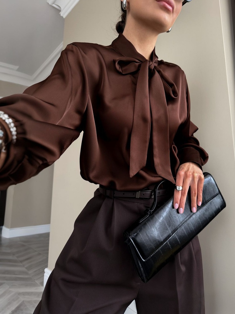 Tossy Satin-Bluse mit Schleife – Satin Bow Tie Bewertung und Preis